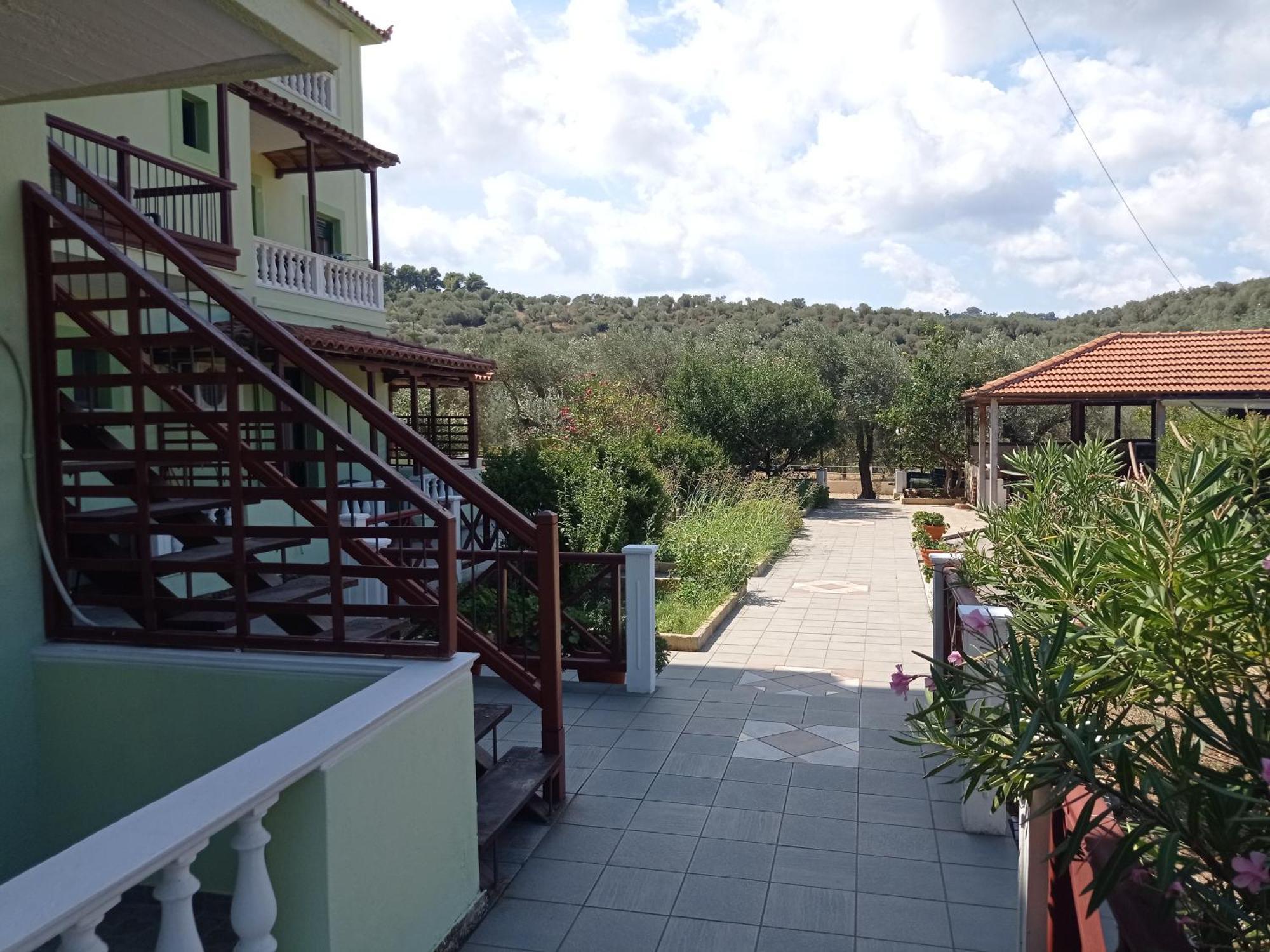 Alexandros Rooms & Studios Σκόπελος Εξωτερικό φωτογραφία
